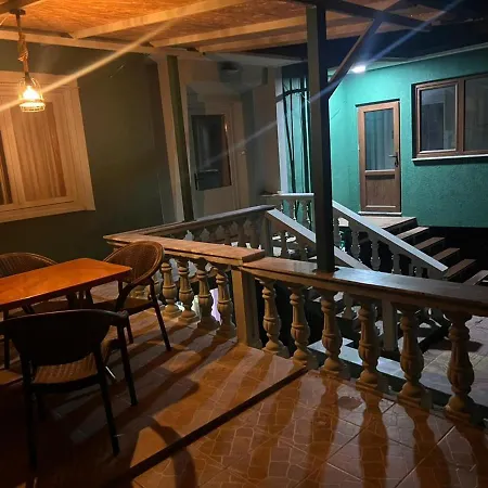 House * كورتشي